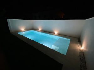 Ilumina tu piscina con Neptuno.